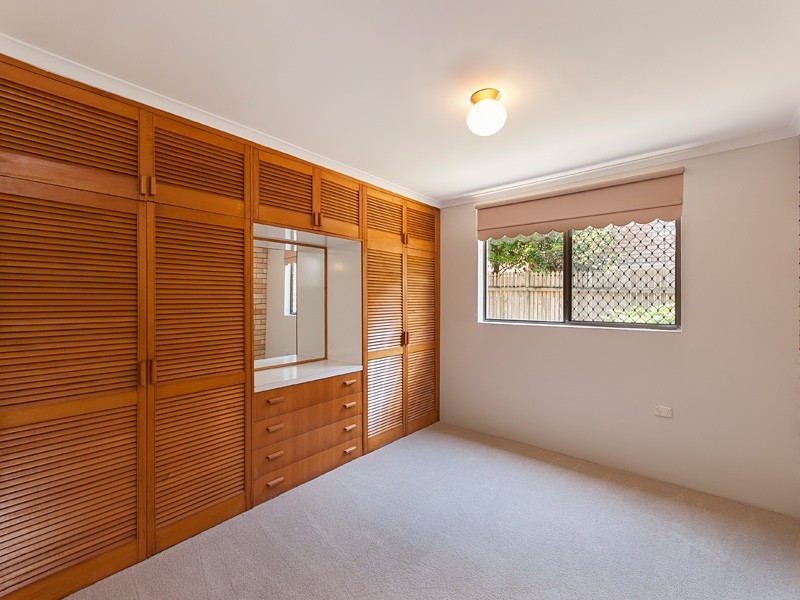 18 Orvieto Street, Yeronga QLD 4104