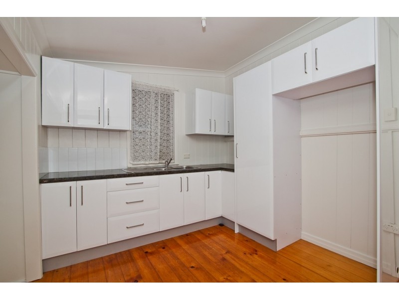 38 Pear Street, Greenslopes QLD 4120