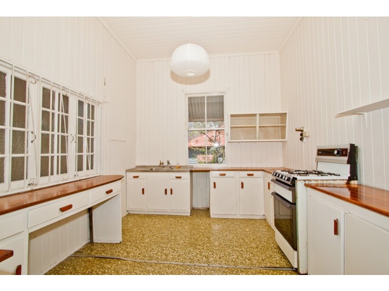 72 Fairfield Road, Fairfield QLD 4103