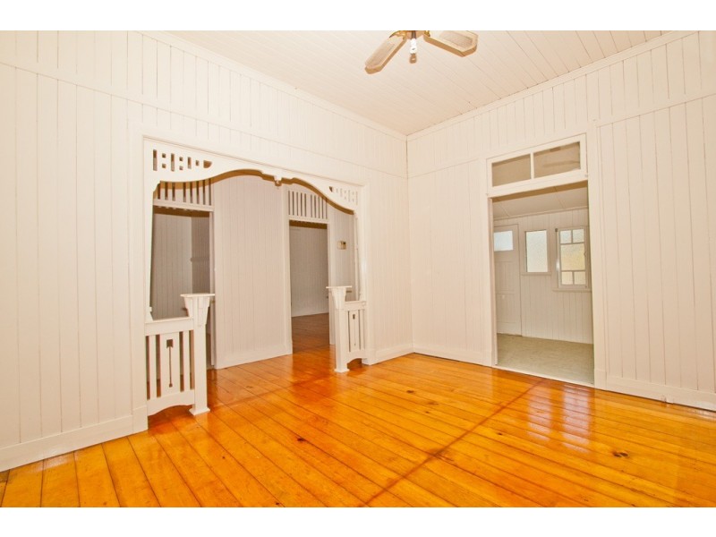 72 Fairfield Road, Fairfield QLD 4103
