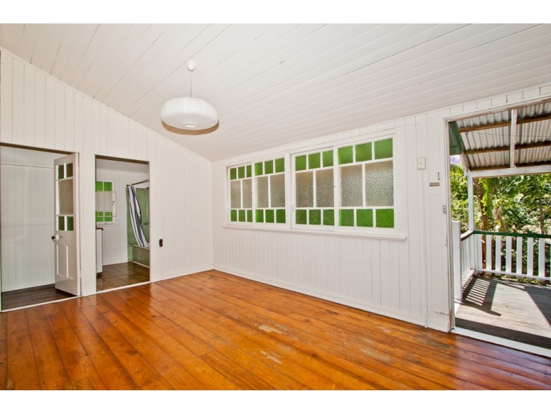 72 Fairfield Road, Fairfield QLD 4103