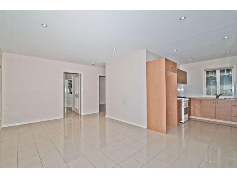 2/11 Sydney Street, Fairfield QLD 4103