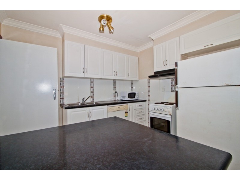 2/18 Glena Street, Fairfield QLD 4103