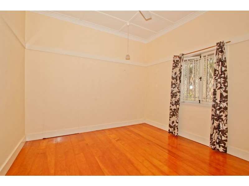 1/15 Ovendean Street, Yeronga QLD 4104