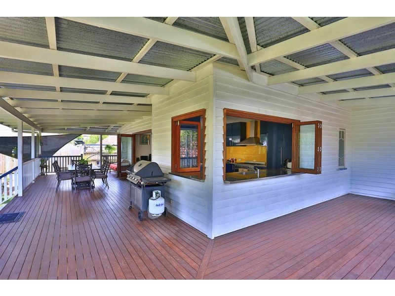 209 Venner Road, Fairfield QLD 4103