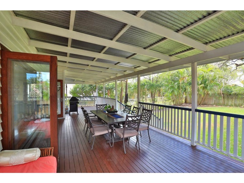 209 Venner Road, Fairfield QLD 4103