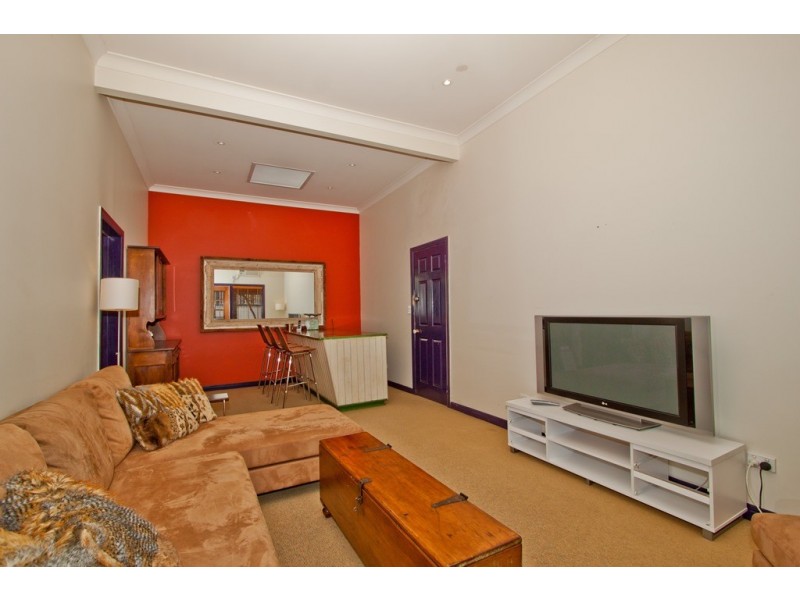 130 Fairfield Road, Fairfield QLD 4103