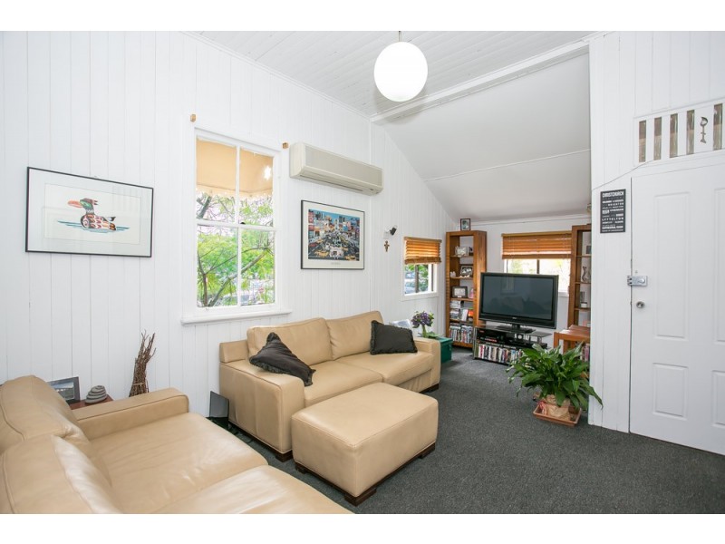 39 Cambridge Street, Rocklea QLD 4106