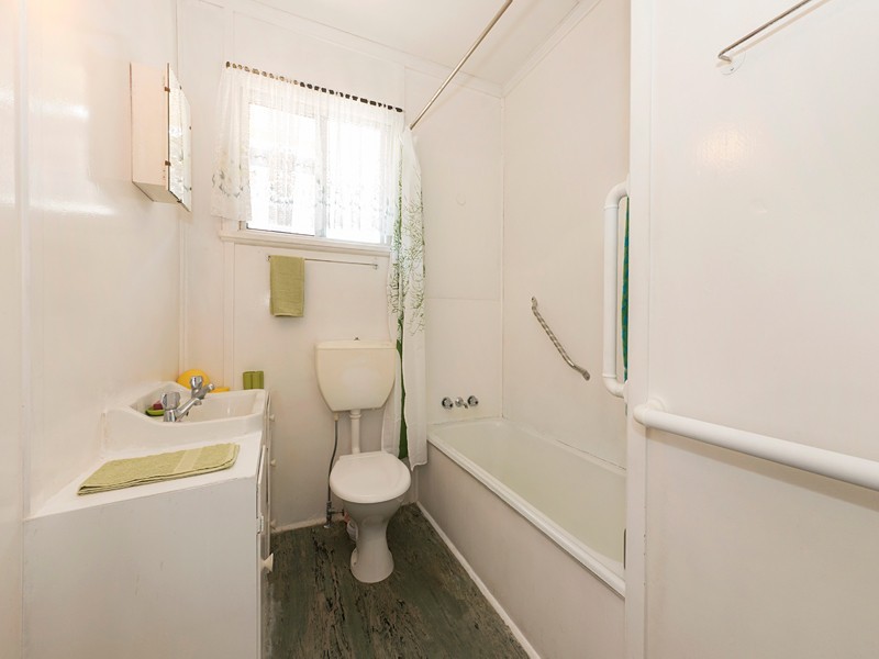 34 Broadway Street, Carina QLD 4152