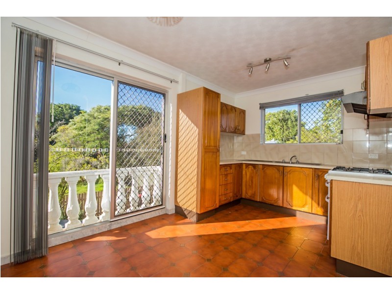 4/88 Victoria Terrace, Greenslopes QLD 4120