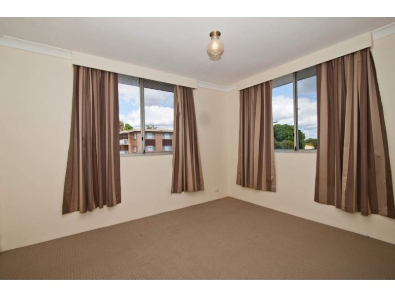 1/13 Crown Street, Holland Park West QLD 4121