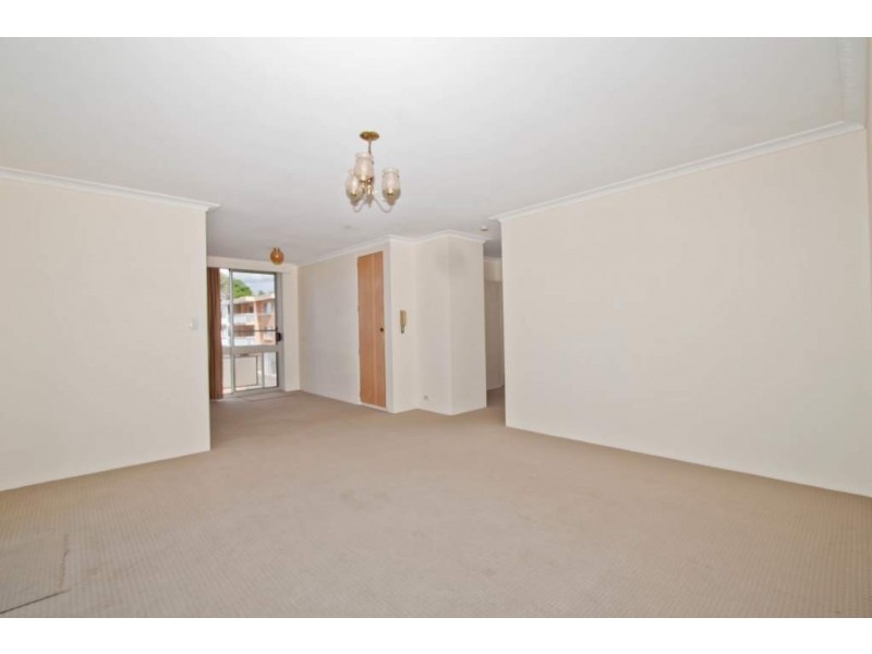 1/13 Crown Street, Holland Park West QLD 4121