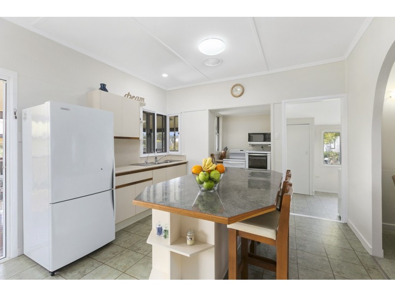 6 Beechcroft Street, Coopers Plains QLD 4108