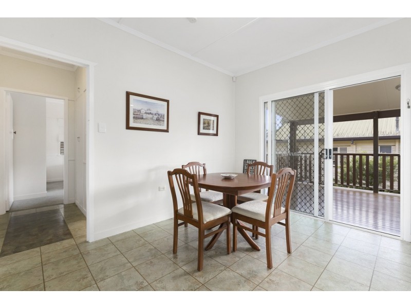 6 Beechcroft Street, Coopers Plains QLD 4108