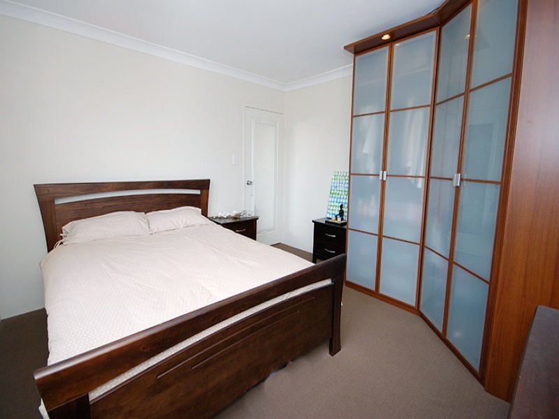 4/10 Cross Street, Fairfield QLD 4103