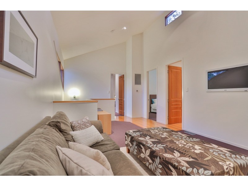 25 Flynn Street, Holland Park West QLD 4121