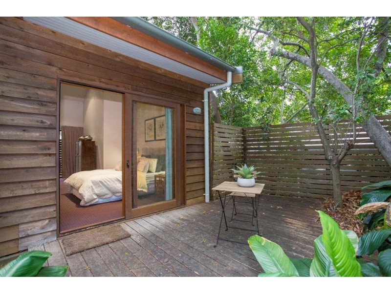 25 Flynn Street, Holland Park West QLD 4121