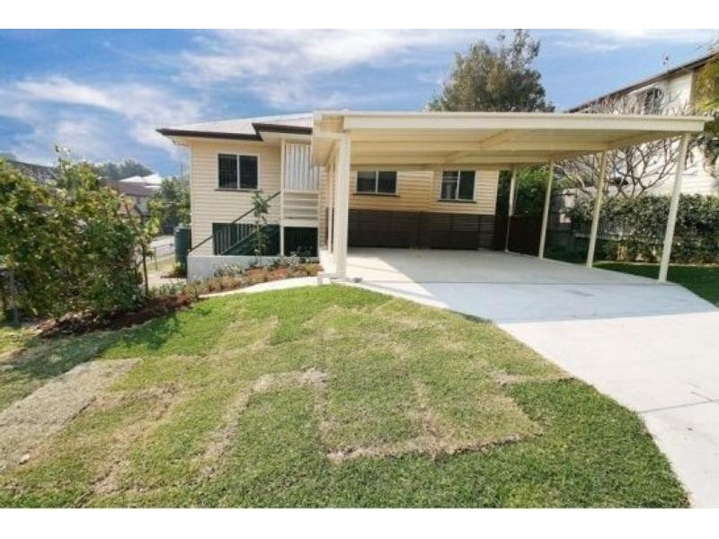 30 Broadmere Street, Annerley QLD 4103