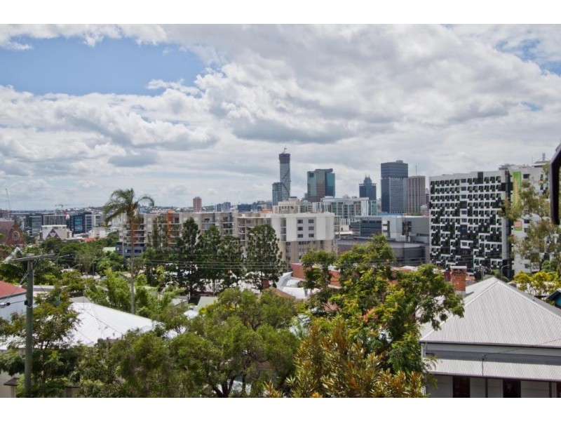 8/13 Dorchester Street, Highgate Hill QLD 4101