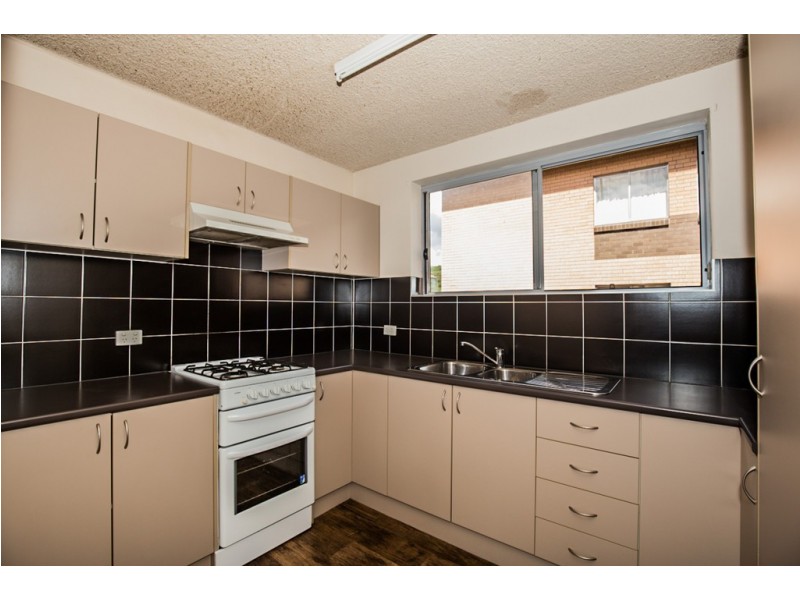 2/10 Cross Street, Fairfield QLD 4103