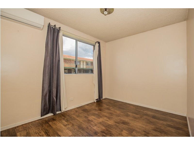 2/10 Cross Street, Fairfield QLD 4103