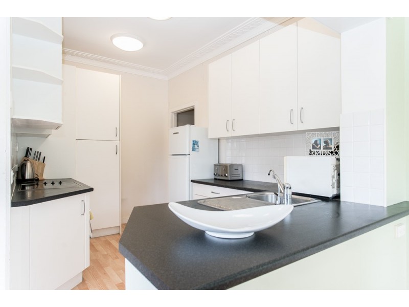 40 Crutchley Street, Fairfield QLD 4103