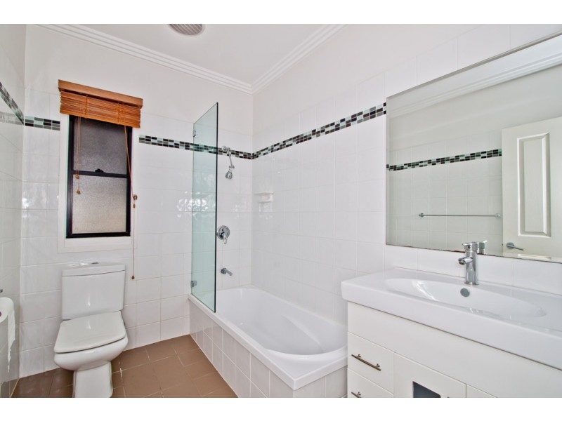 9 Snowden Street, Tarragindi QLD 4121