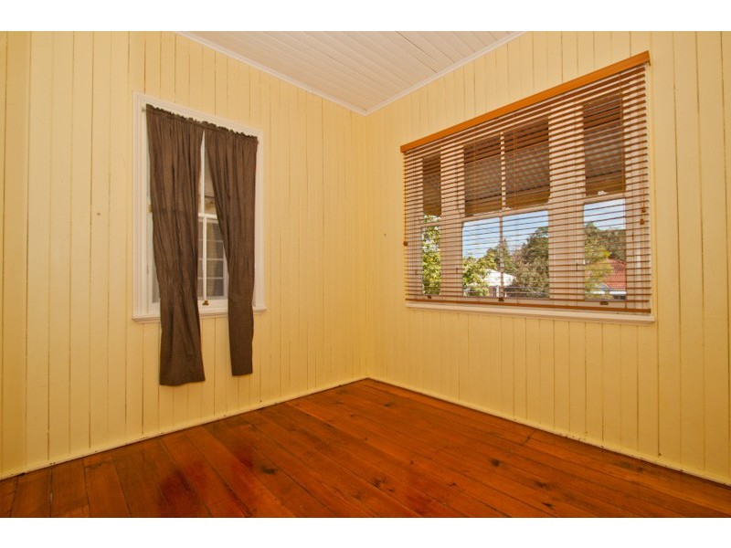 15 Deighton Road, Dutton Park QLD 4102