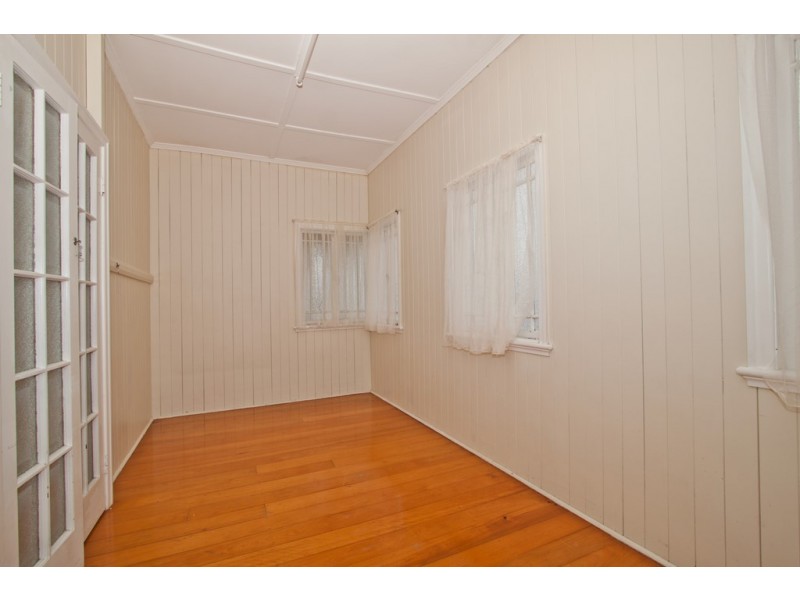 18 Beaudesert Road, Moorooka QLD 4105