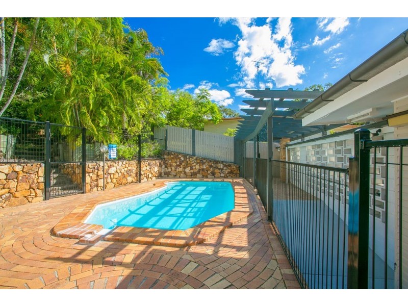 132 Fernvale Road, Tarragindi QLD 4121