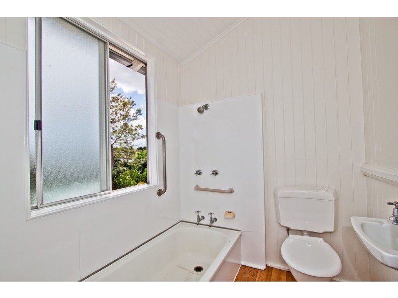 32 Victoria Terrace, Annerley QLD 4103