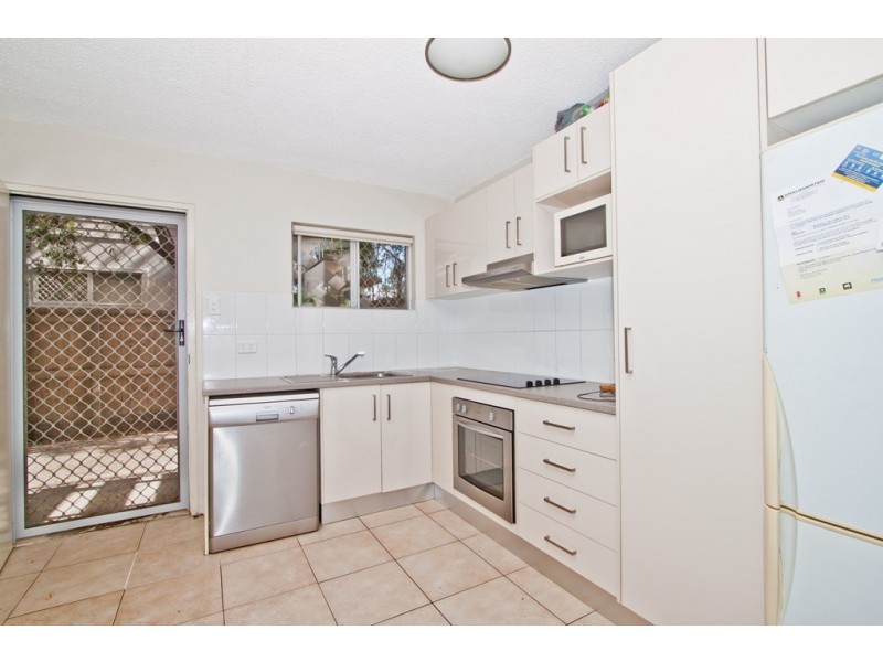 1/42 William Parade, Fairfield QLD 4103