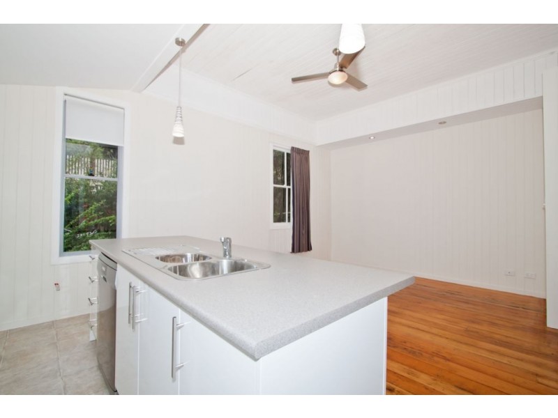 25 Denham Street, Annerley QLD 4103
