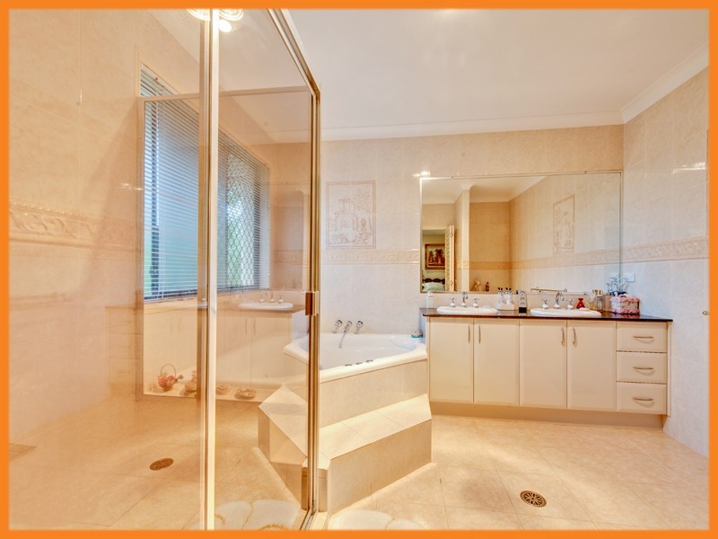 45 White Cedar Circuit, Stretton QLD 4116
