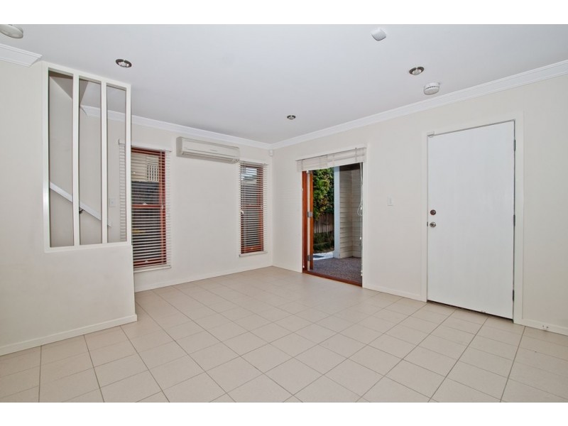 1/59 Vallely Street, Annerley QLD 4103