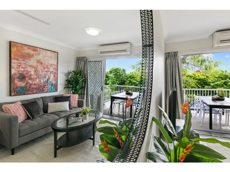 2/12 Lake Street, Yeronga QLD 4104