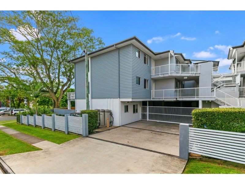 2/12 Lake Street, Yeronga QLD 4104