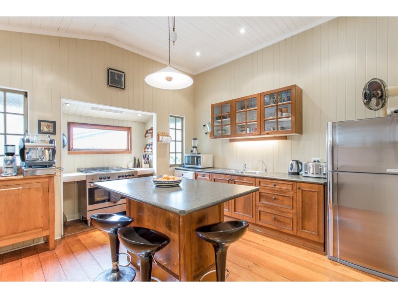 25 Arras Street, Yeronga QLD 4104