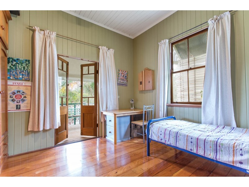 25 Arras Street, Yeronga QLD 4104