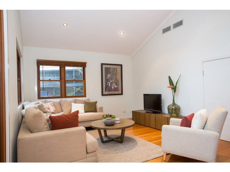 25 Flynn Street, Holland Park West QLD 4121