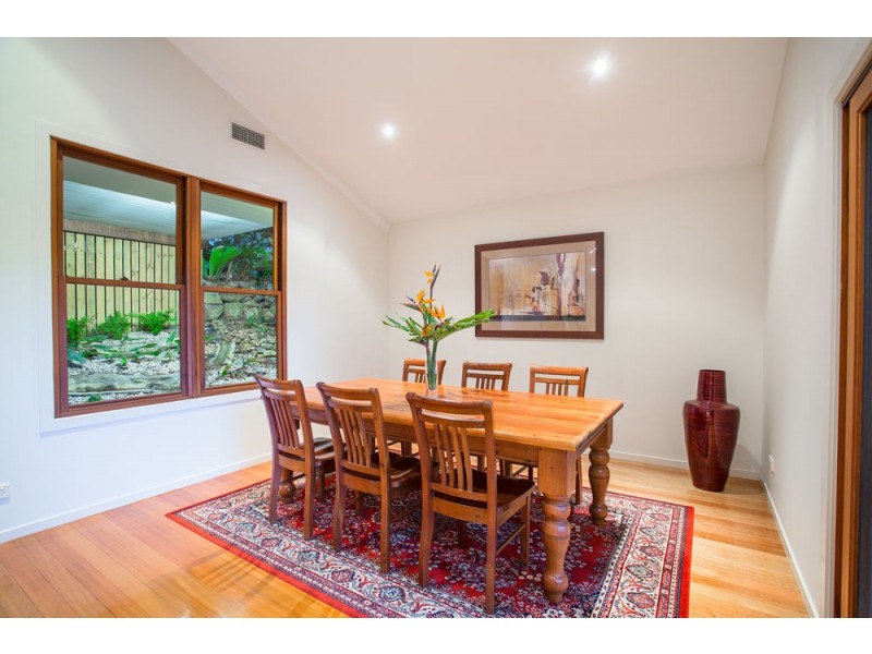 25 Flynn Street, Holland Park West QLD 4121