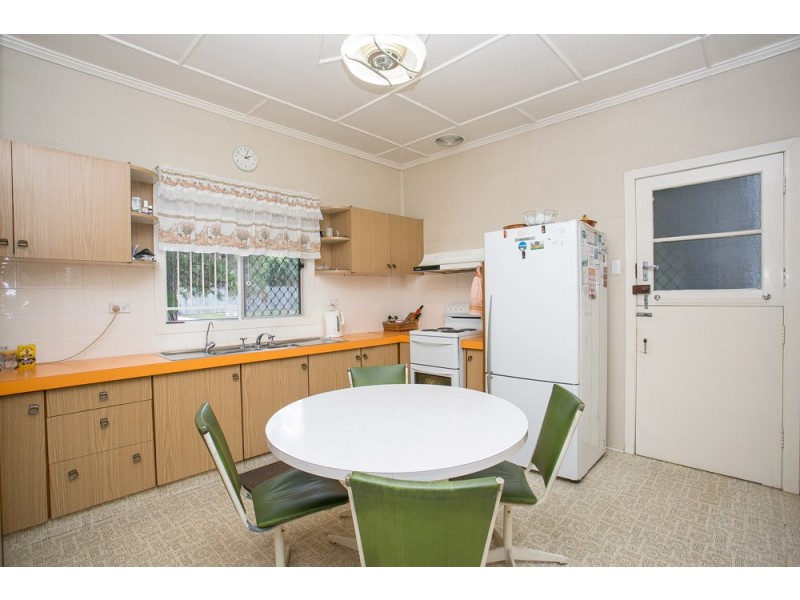 19 Dinmore Street, Moorooka QLD 4105