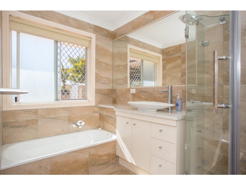 72 Sunflower Crescent, Calamvale QLD 4116