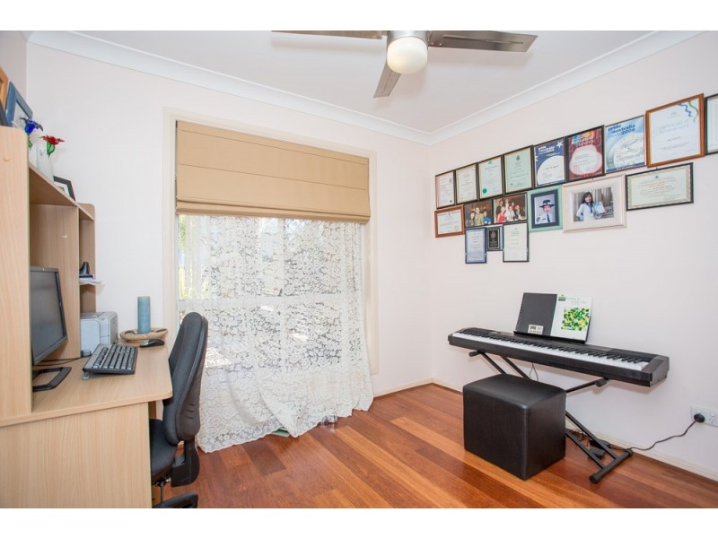 72 Sunflower Crescent, Calamvale QLD 4116