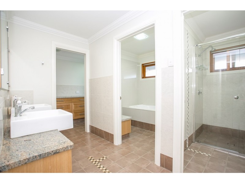 303 Waterford-Tamborine Road, Waterford QLD 4133