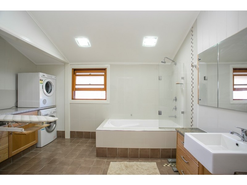 303 Waterford-Tamborine Road, Waterford QLD 4133