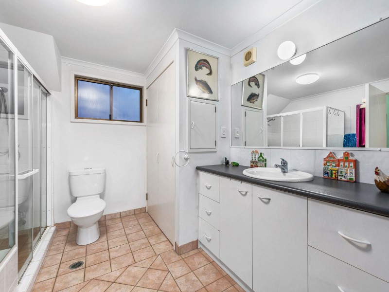 40 Princess Street, Fairfield QLD 4103
