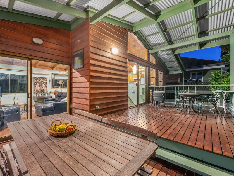 40 Princess Street, Fairfield QLD 4103