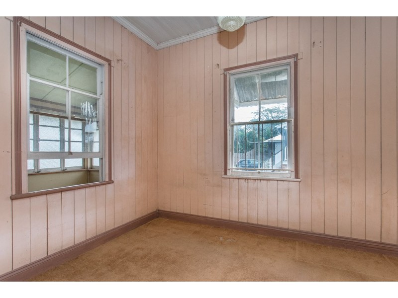 62 Baron Street, Greenslopes QLD 4120