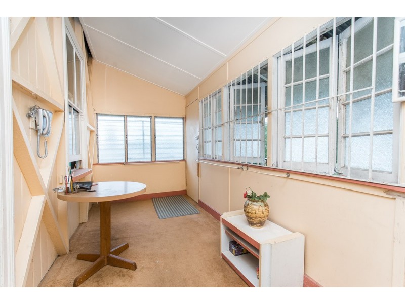 62 Baron Street, Greenslopes QLD 4120